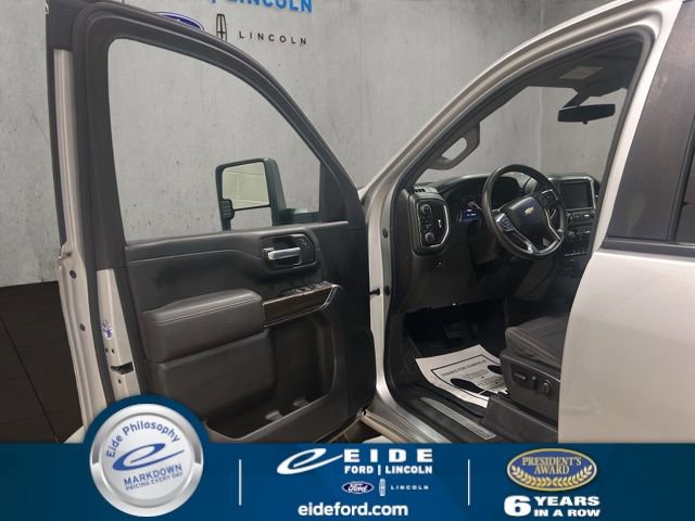 Used 2021 Chevrolet Silverado 2500 LT image 11