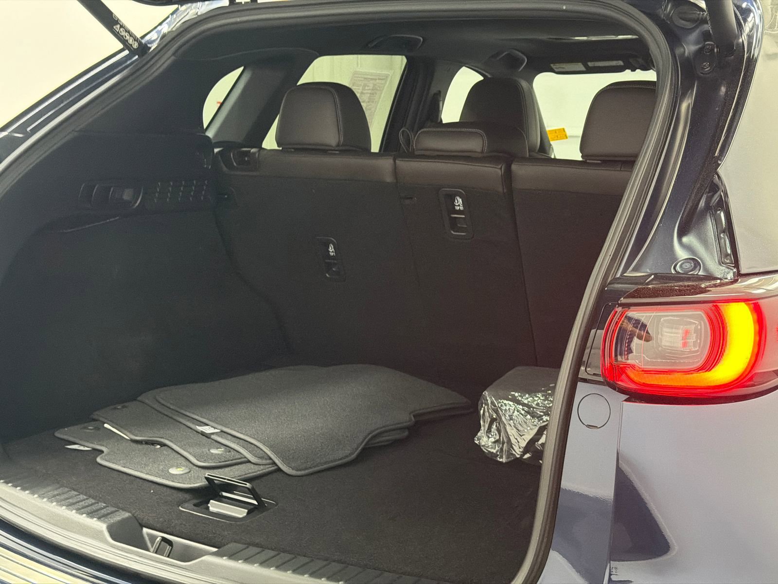 Certified 2025 MAZDA CX-5 Signature AWD/4WD image 8