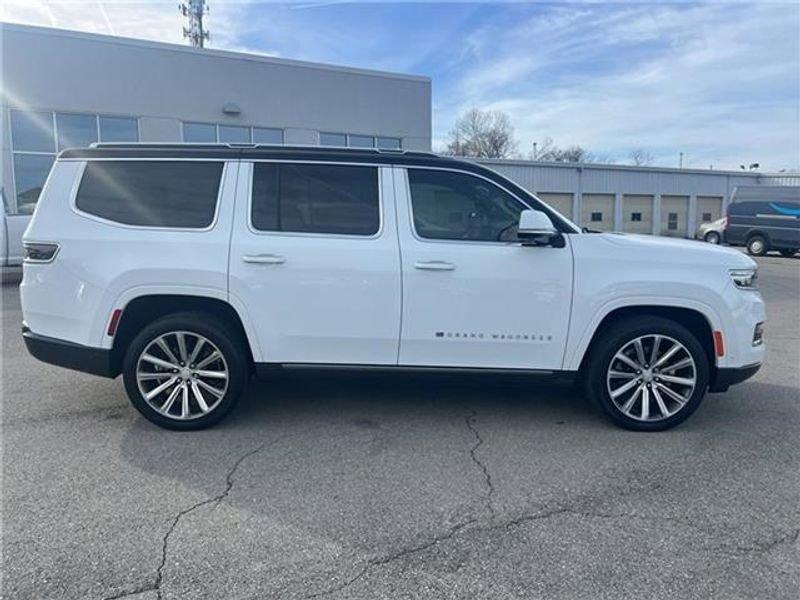 Used 2022 Jeep Grand Wagoneer Series II w/ Convenience Group III image 4