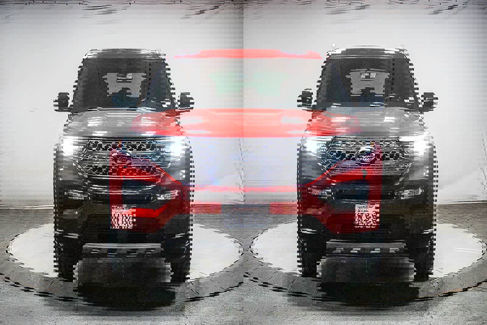 Used 2020 Ford Explorer Limited image 2