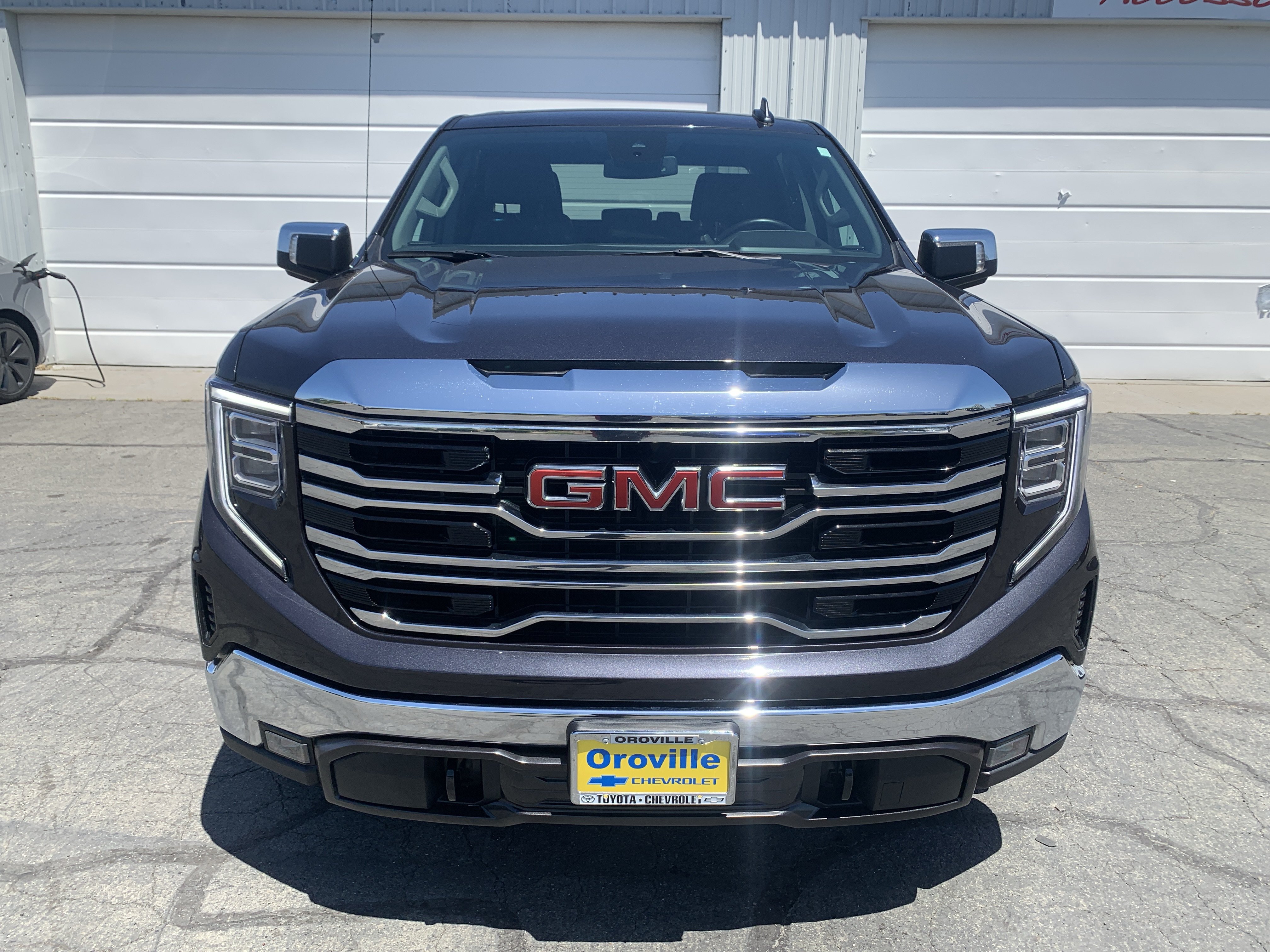 Used 2025 GMC Sierra 1500 SLT AWD/4WD image 6