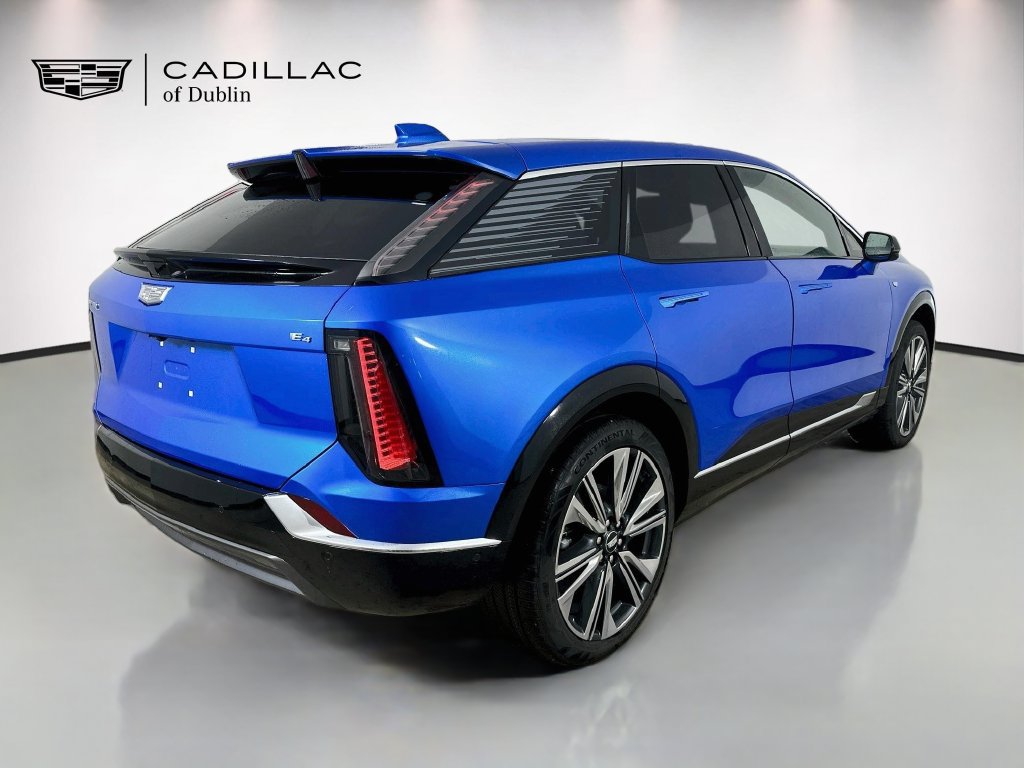 New 2027 Cadillac Optiq Premium Luxury w/ LPO, Floor Liner Package AWD/4WD image 5