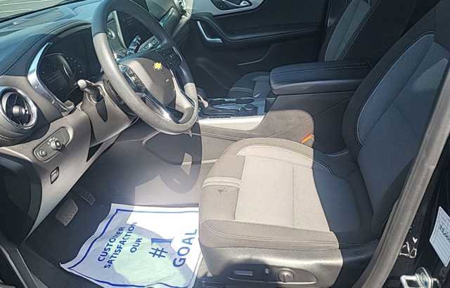 Used 2024 Chevrolet Blazer LT FWD image 5