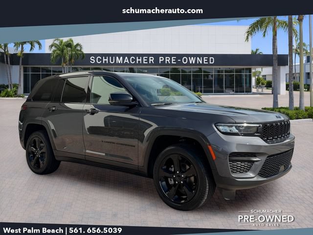 Used 2024 Jeep Grand Cherokee Altitude AWD/4WD image 1