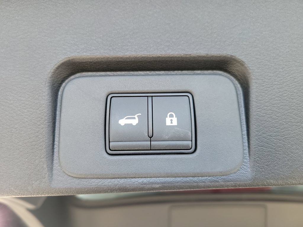 Certified 2026 Nissan Rogue SV FWD image 8
