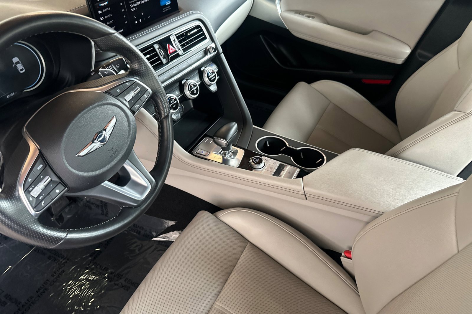 Used 2023 Genesis G70 2.0T image 10