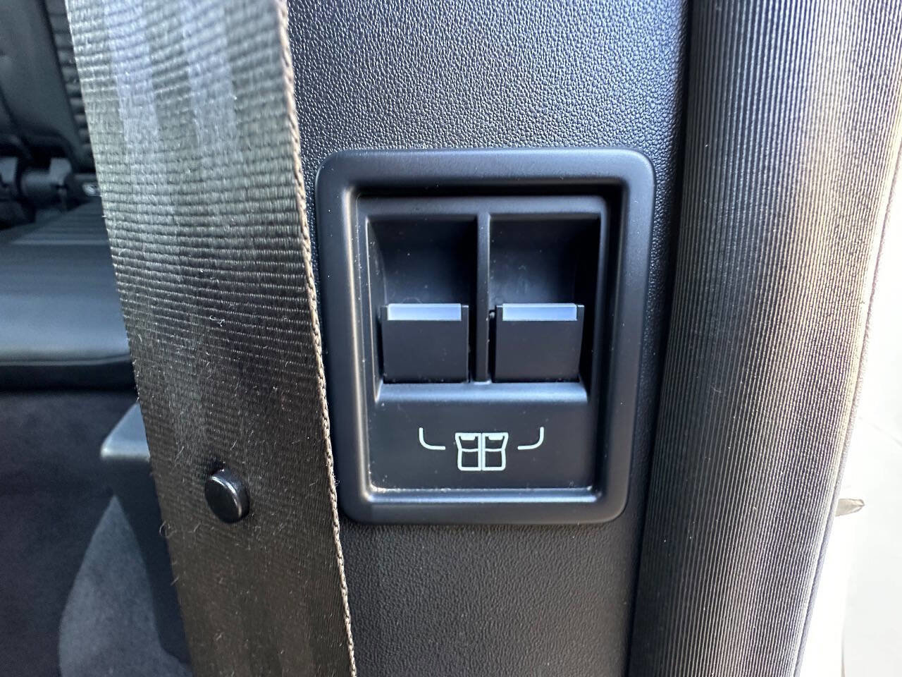 Used 2017 Land Rover Discovery HSE Luxury image 10