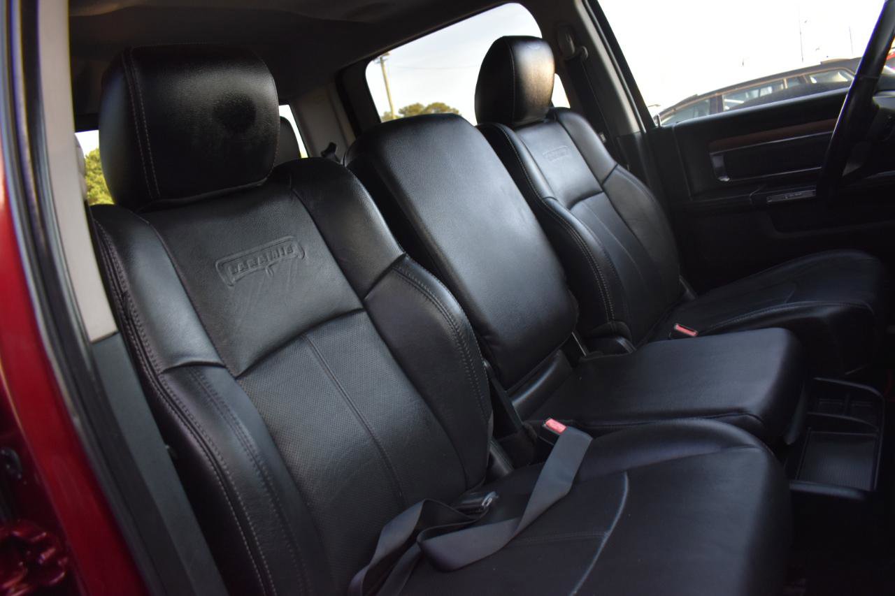 Used 2018 RAM 1500 Laramie w/ Convenience Group AWD/4WD image 30