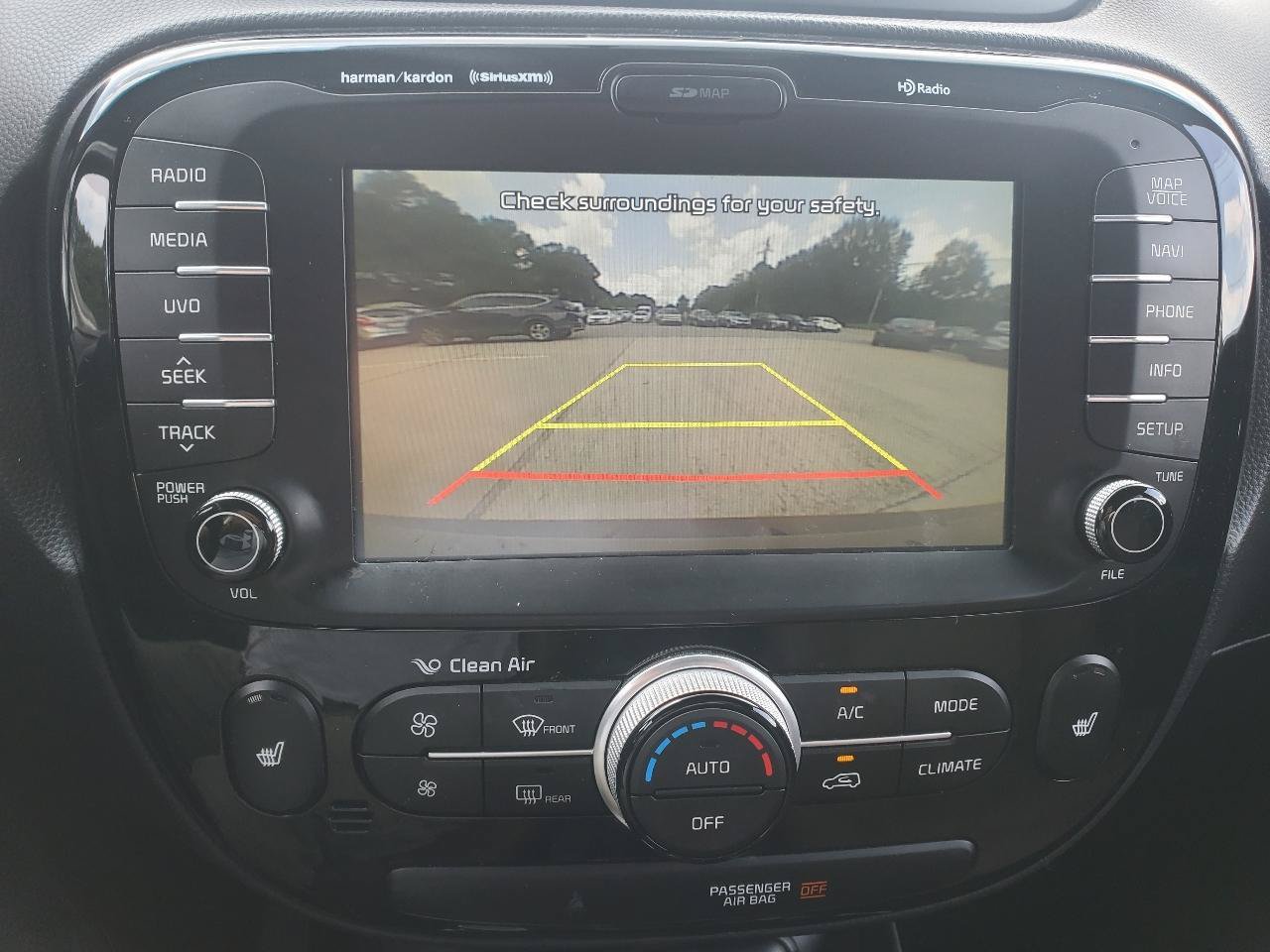Used 2017 Kia Soul + FWD image 21