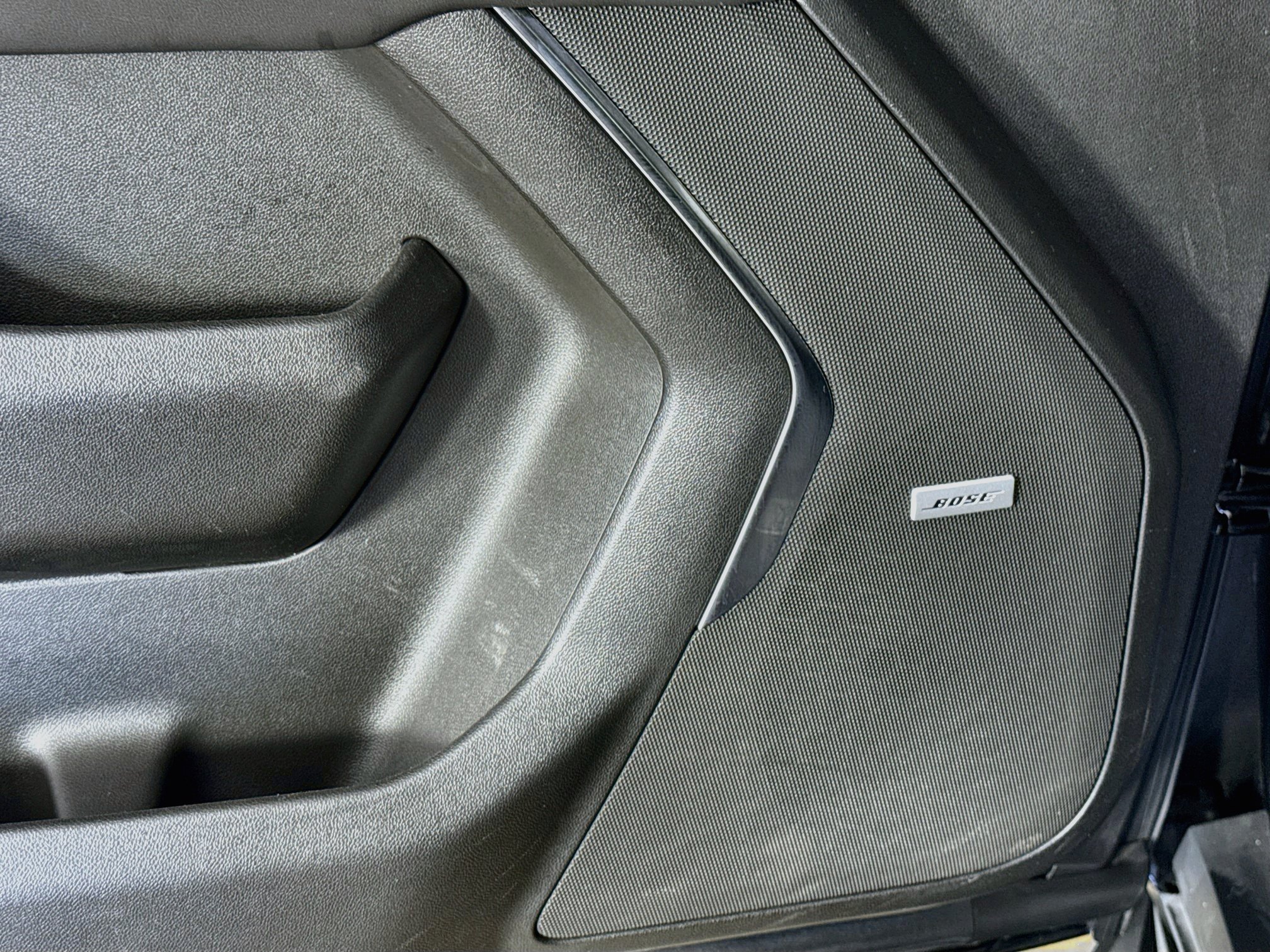 Used 2024 Chevrolet Suburban LT RWD image 21