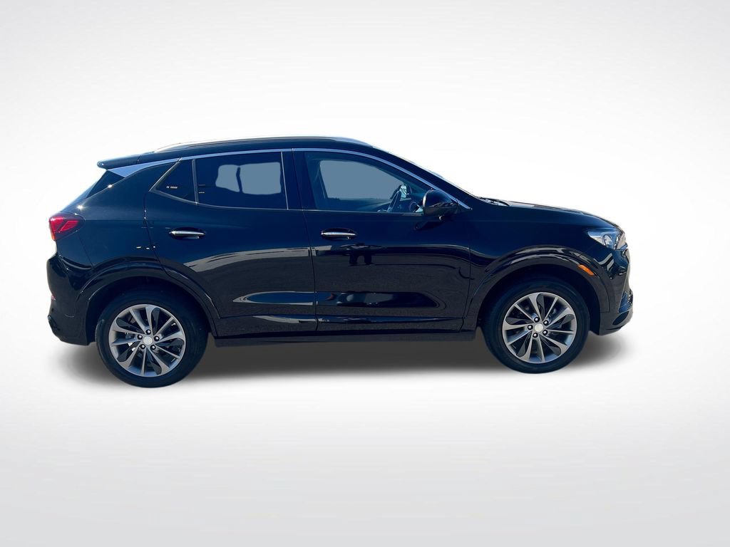 Used 2022 Buick Encore GX Essence w/ Sport Touring Package AWD/4WD image 11