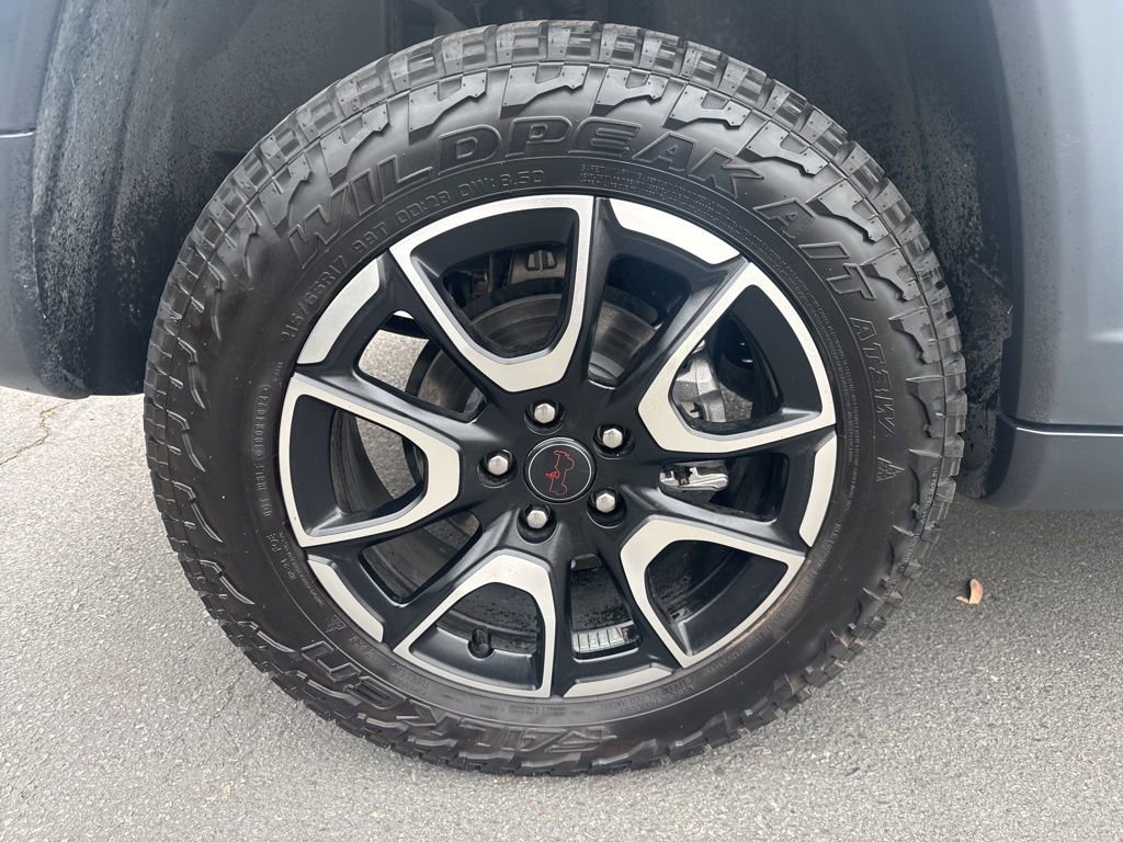 Certified 2025 Jeep Compass Trailhawk w/ Trailhawk Elite Group image 11