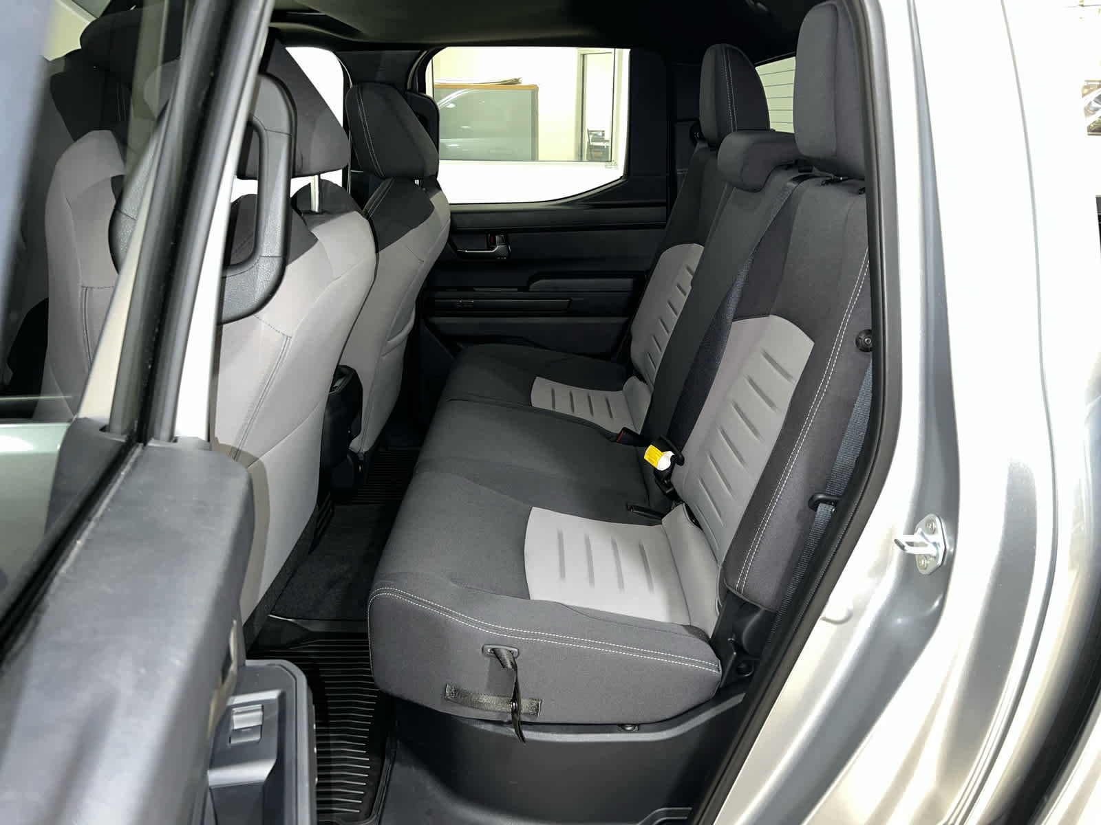 Used 2024 Toyota Tacoma TRD Sport w/ TRD Sport Upgrade Package image 5