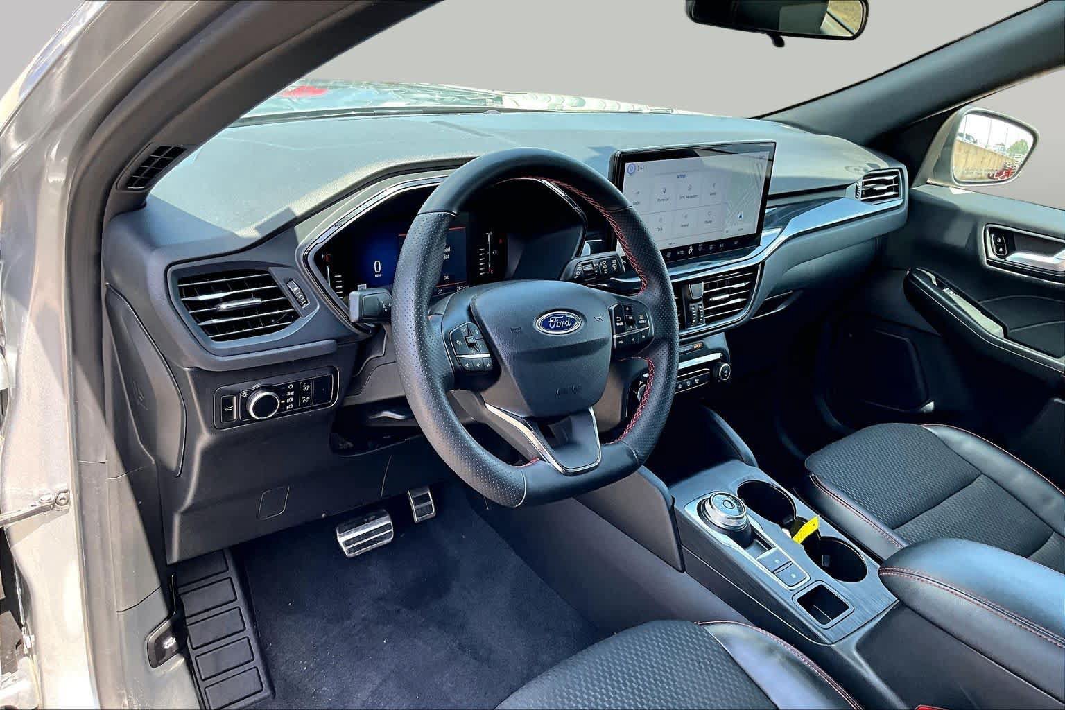 Used 2023 Ford Escape ST-Line w/ Tech Pack #1 FWD image 18