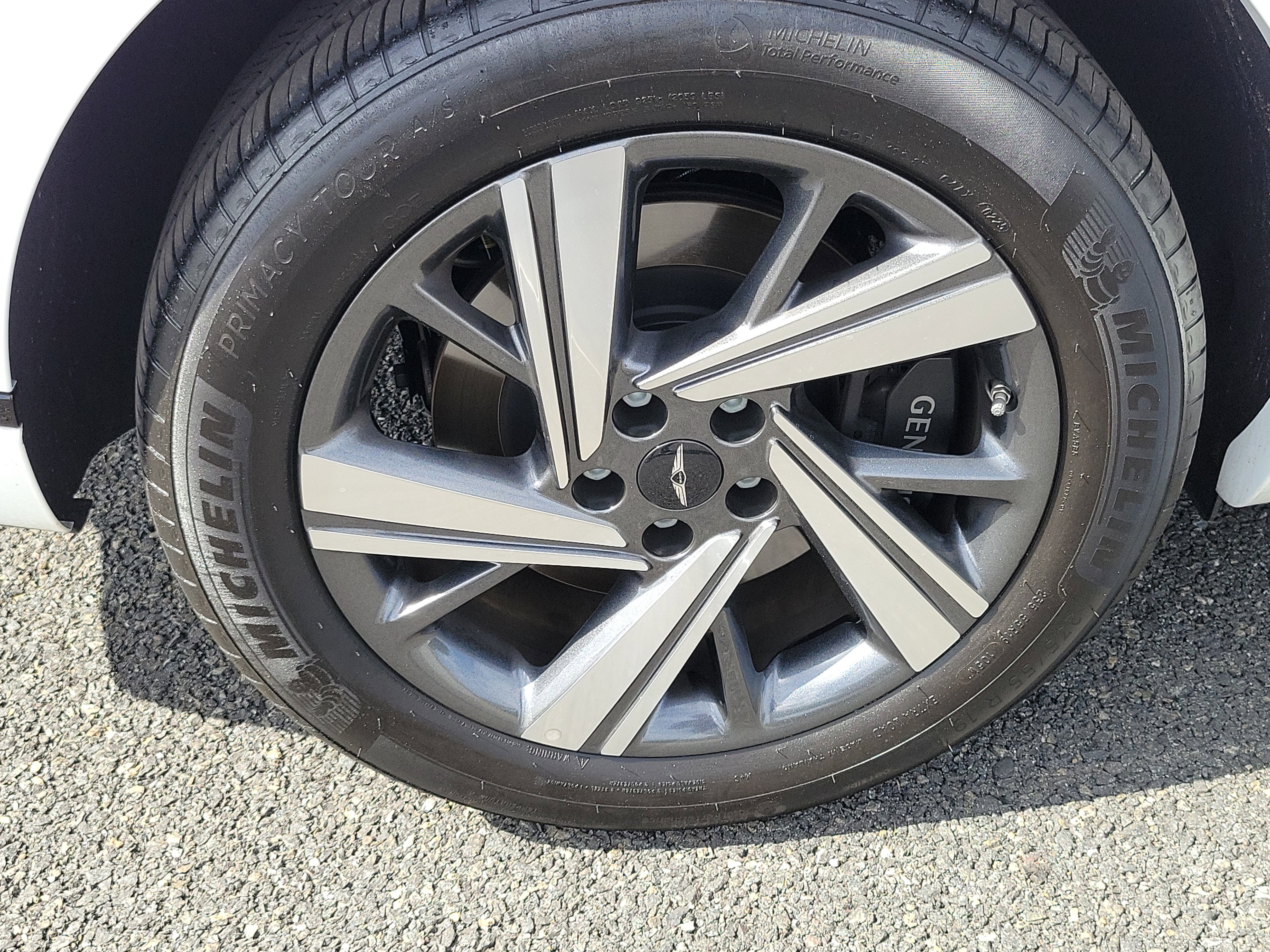 Certified 2026 Genesis GV70 3.5T Sport Advanced image 23