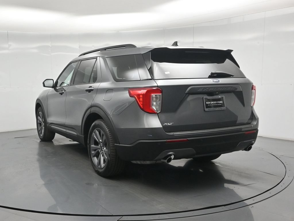 Certified 2023 Ford Explorer XLT w/ Equipment Group 202A RWD image 27