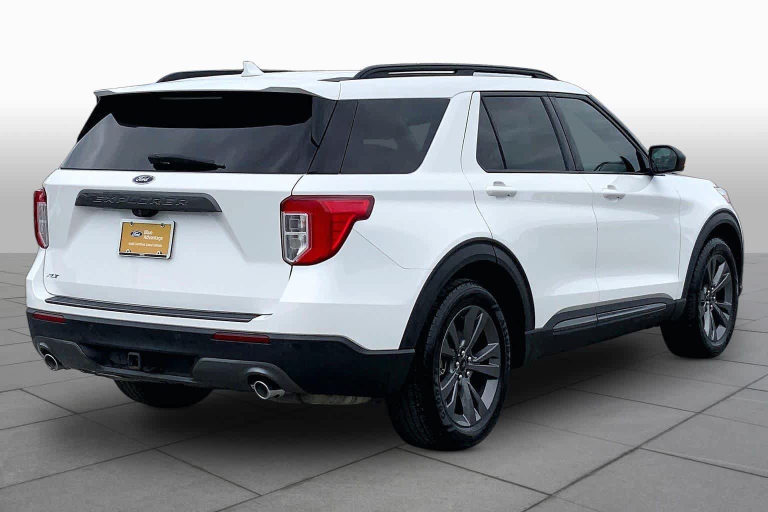 Certified 2021 Ford Explorer XLT w/ Equipment Group 202A RWD image 13