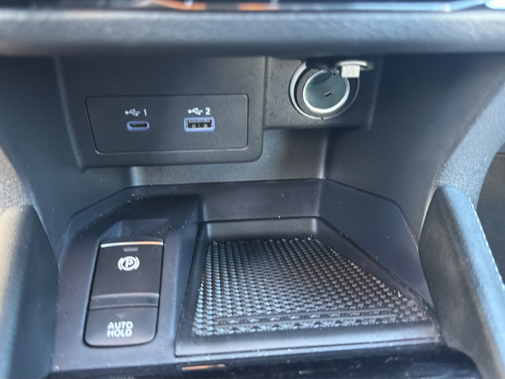 Certified 2024 Nissan Kicks SR w/ SR Premium Package FWD image 42