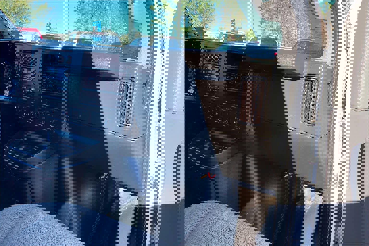 Used 2021 Chevrolet Express 2500 w/ Driver Convenience Package image 14