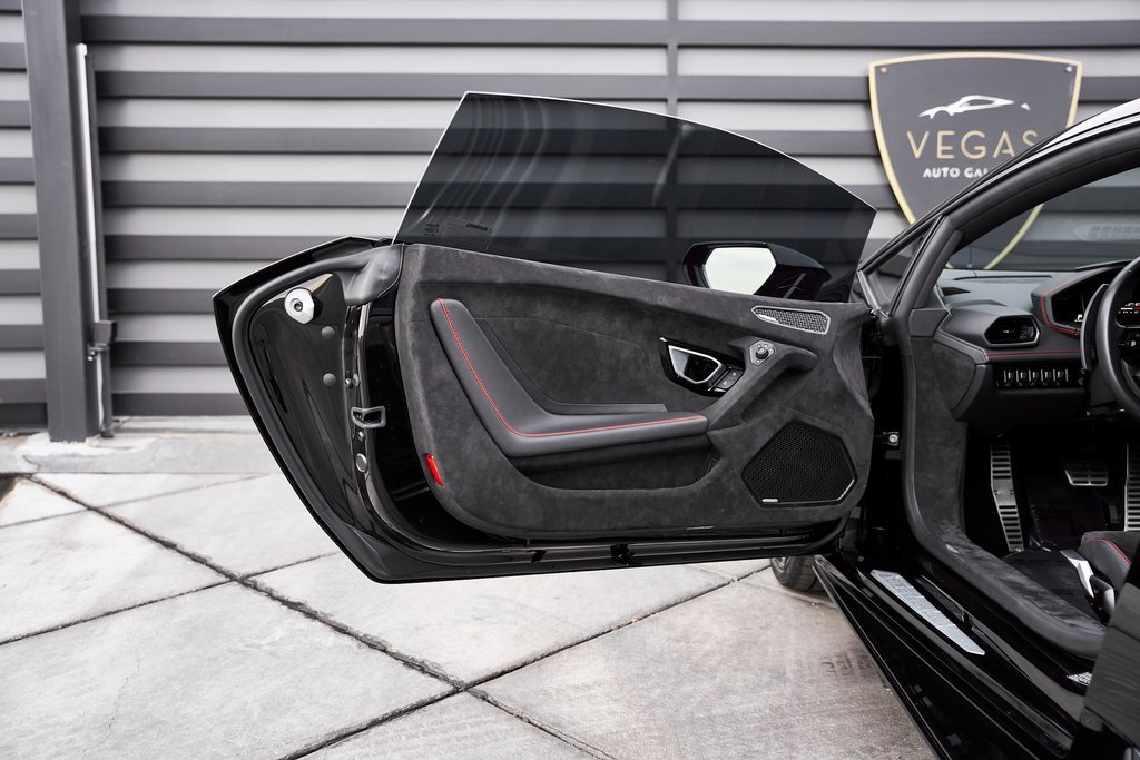 Used 2023 Lamborghini Huracan Tecnica image 34