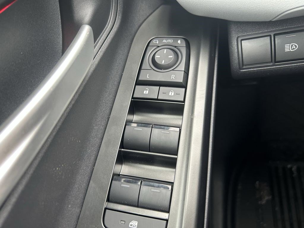New 2026 Subaru Solterra AWD/4WD image 15