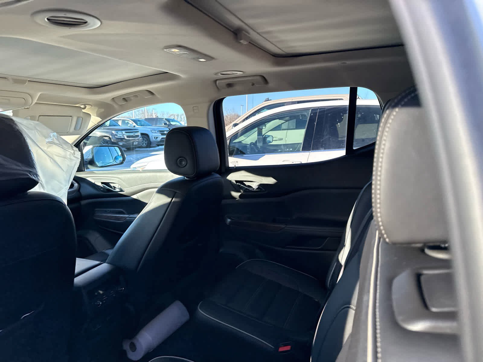 Used 2021 GMC Acadia Denali w/ Denali Ultimate Package image 9