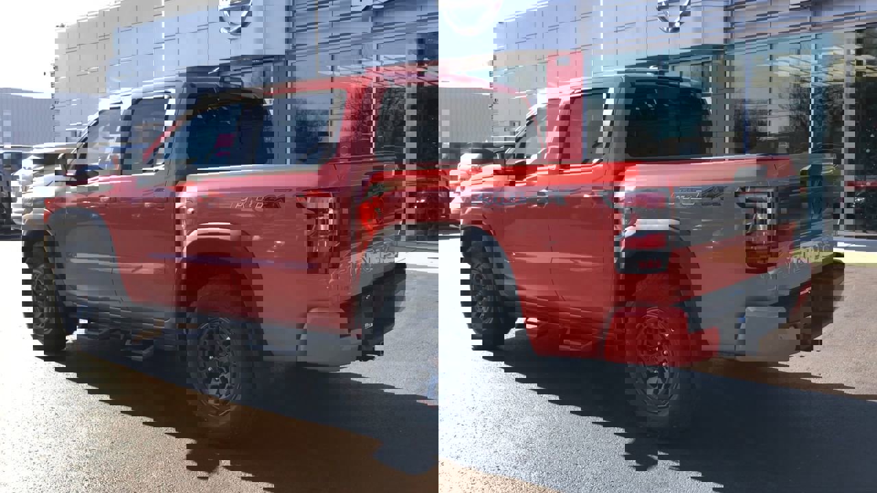 New 2026 Nissan Frontier PRO-4X w/ Pro-4x Convenience Package image 6