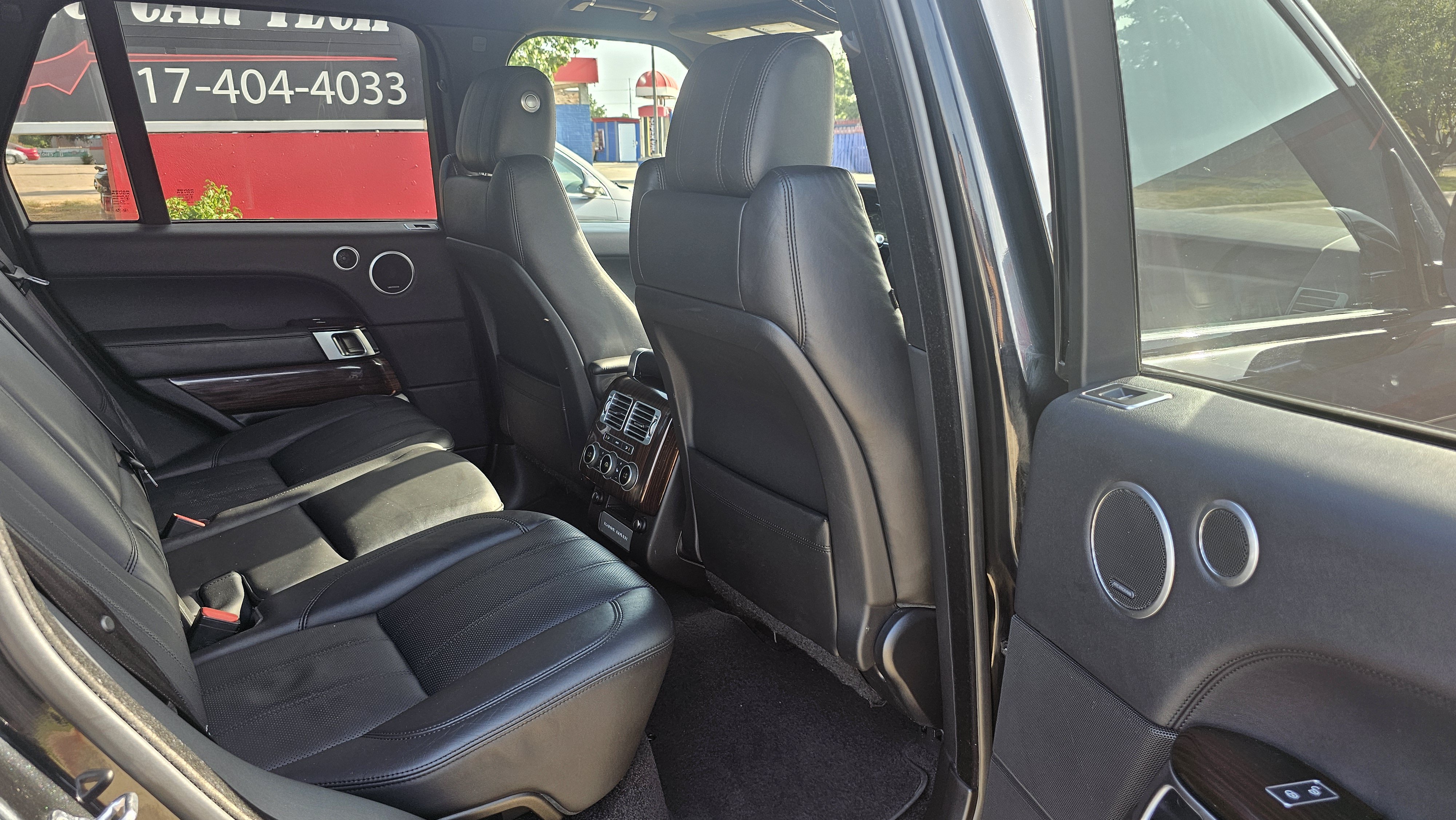 Used 2017 Land Rover Range Rover HSE AWD/4WD image 27