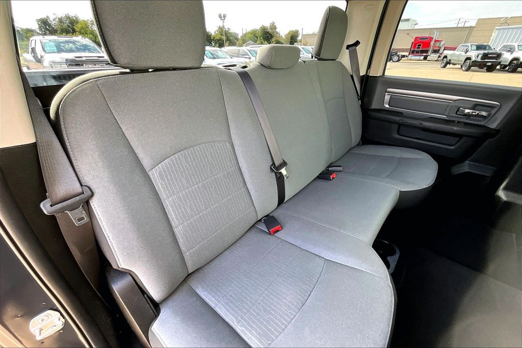Used 2021 RAM 1500 Classic SLT RWD image 31