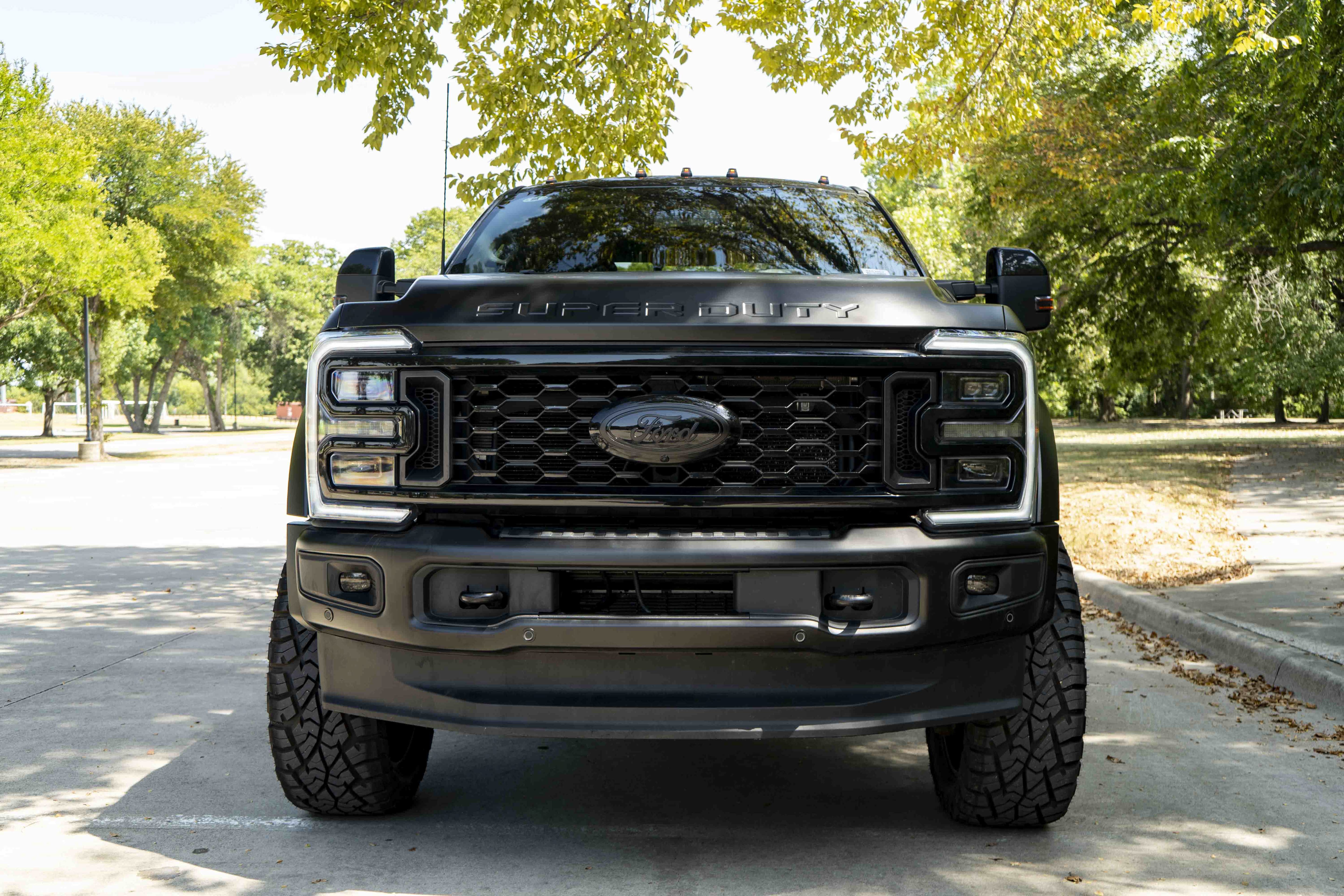 Used 2025 Ford F450 Platinum w/ FX4 Off-Road Package AWD/4WD image 3