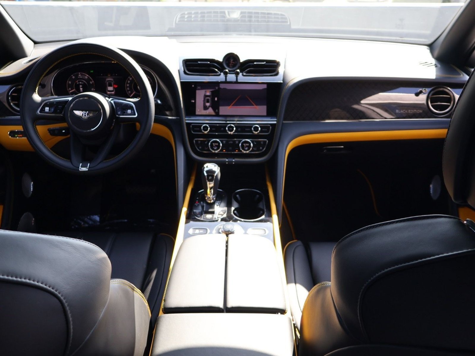 Certified 2025 Bentley Bentayga AWD/4WD image 5