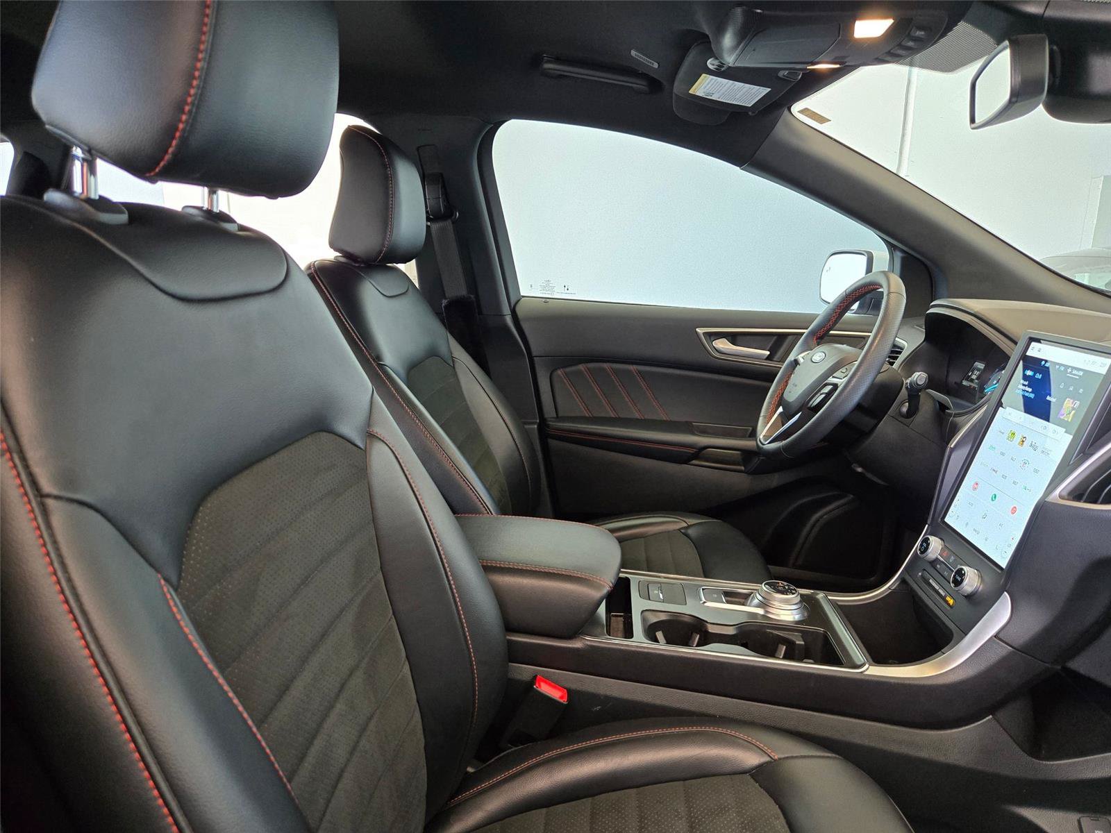 Used 2023 Ford Edge ST-Line AWD/4WD image 26