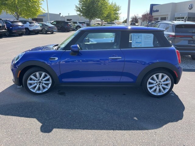 Used 2021 MINI Cooper 2-Door Hardtop image 2