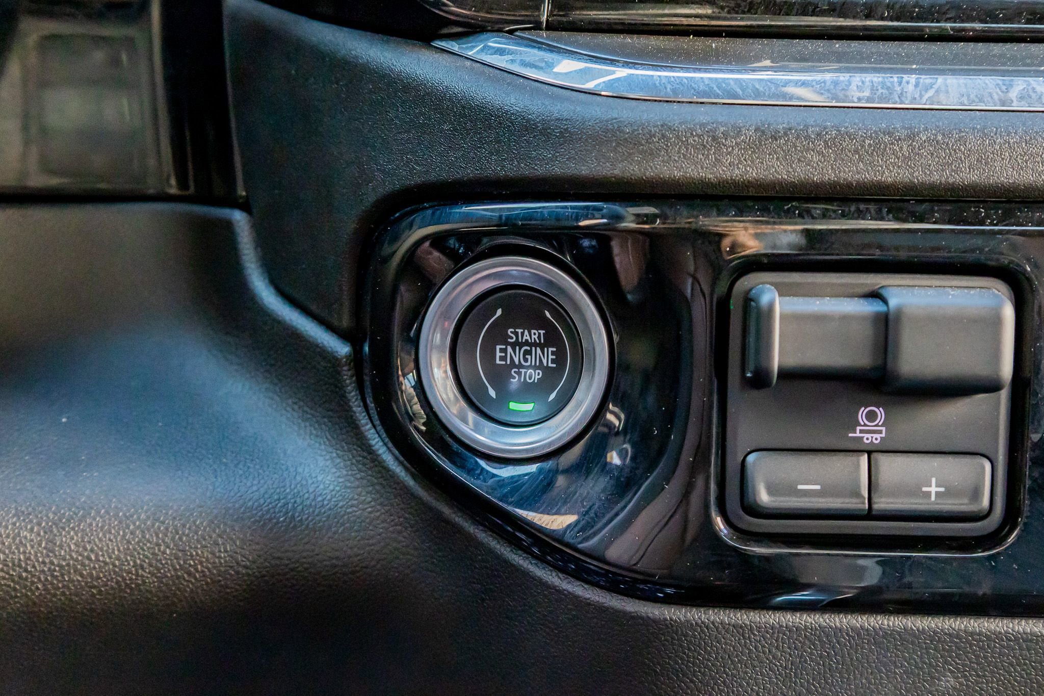 Used 2024 Chevrolet Silverado 3500 High Country w/ Technology Package image 22