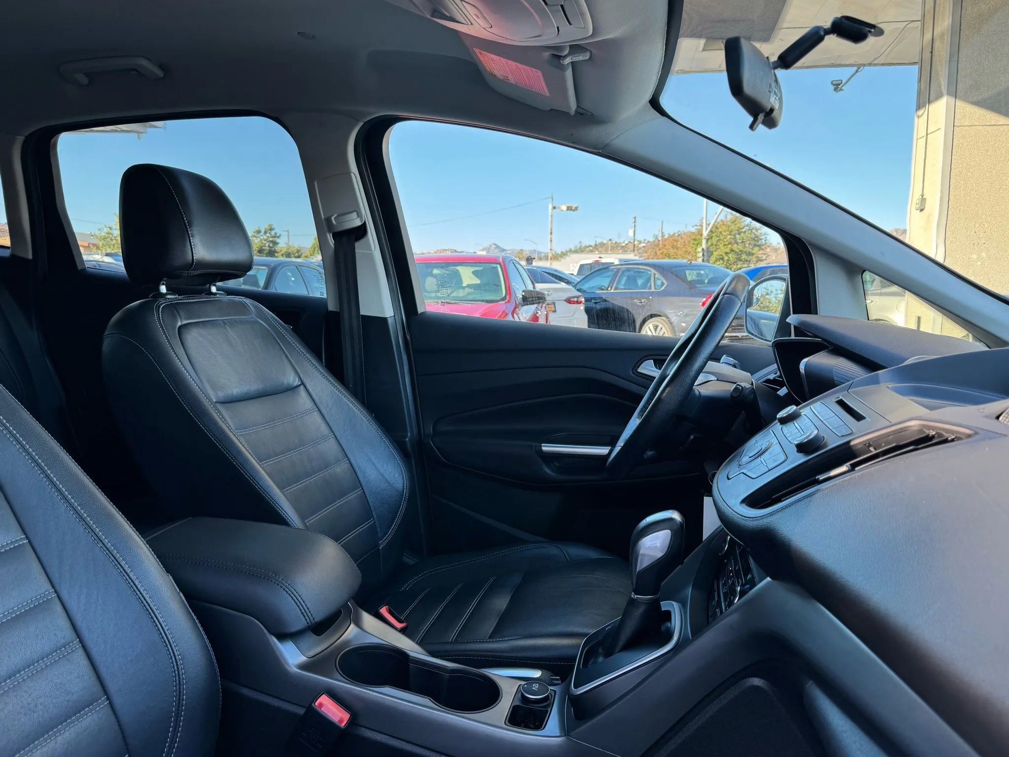 Used 2017 Ford C-MAX Energi SE w/ Equipment Group 402A image 28