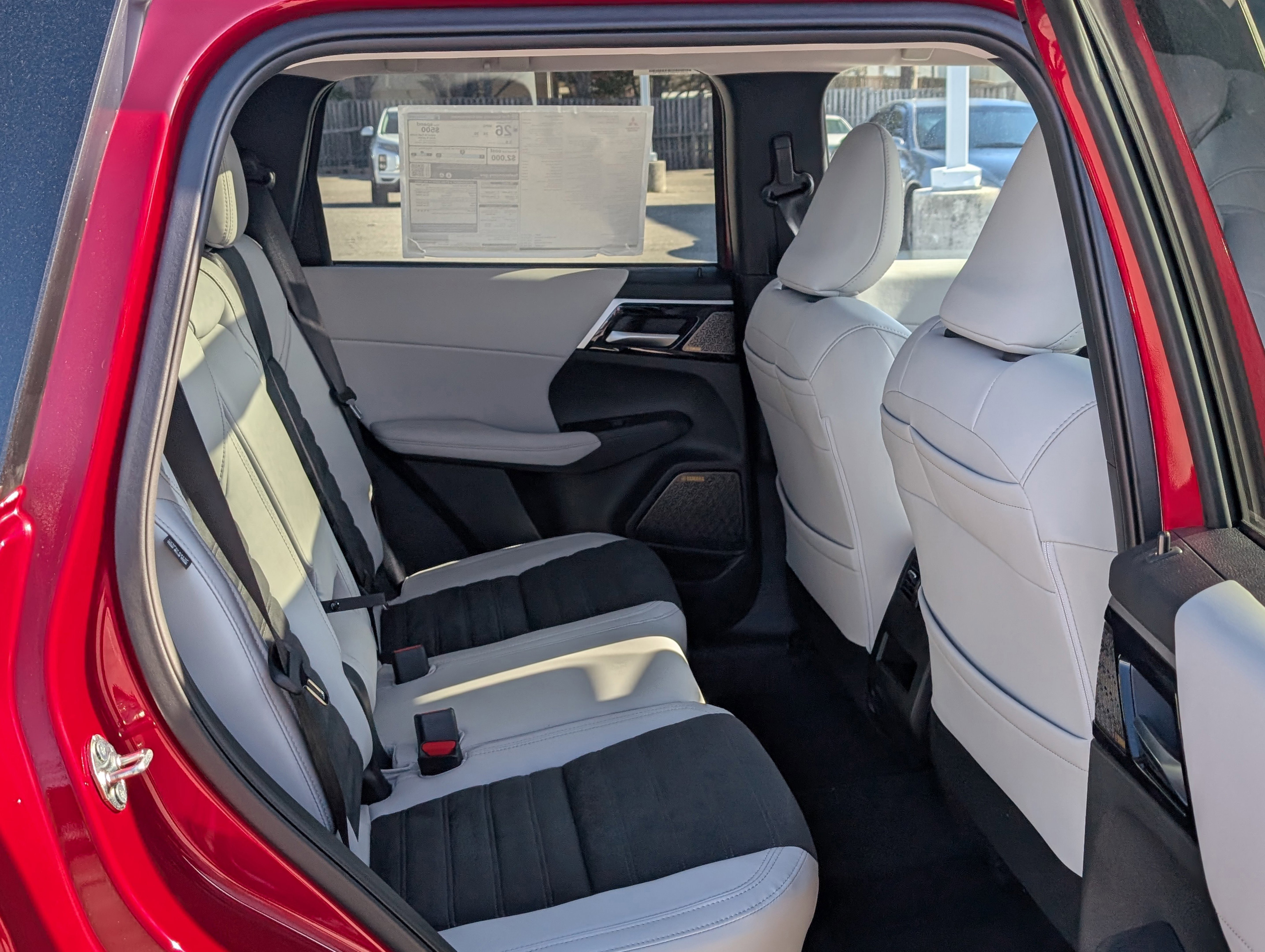 New 2025 Mitsubishi Outlander SE image 10