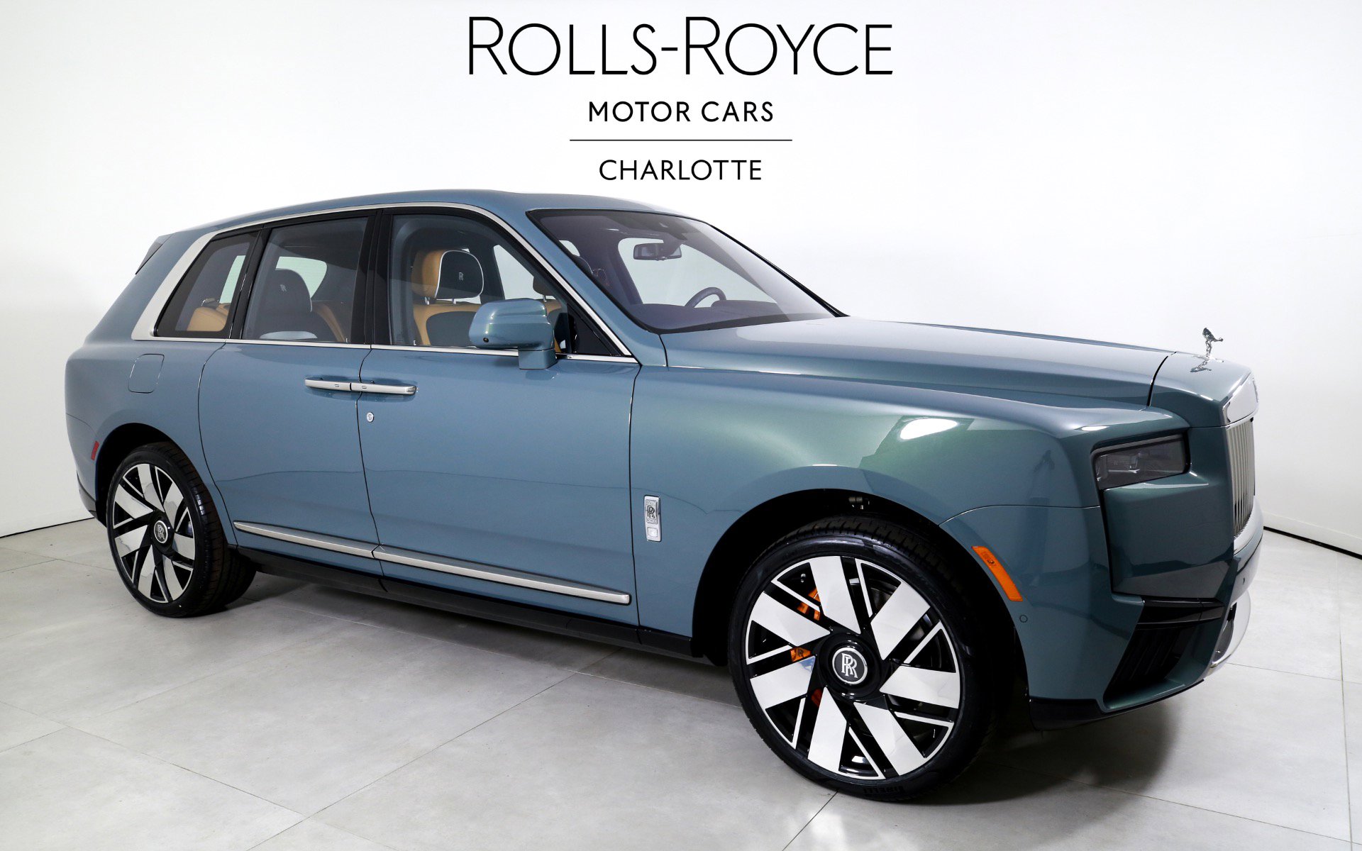Certified 2025 Rolls-Royce Cullinan image 5