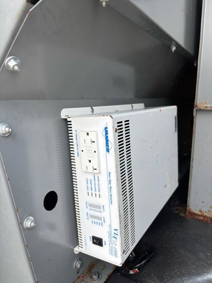 Used 2017 Ford Transit Connect XL image 13