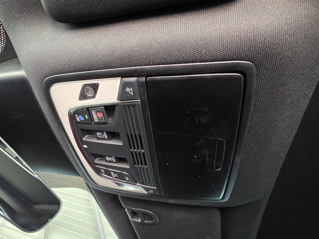 Used 2024 Acura MDX A-Spec AWD/4WD image 34