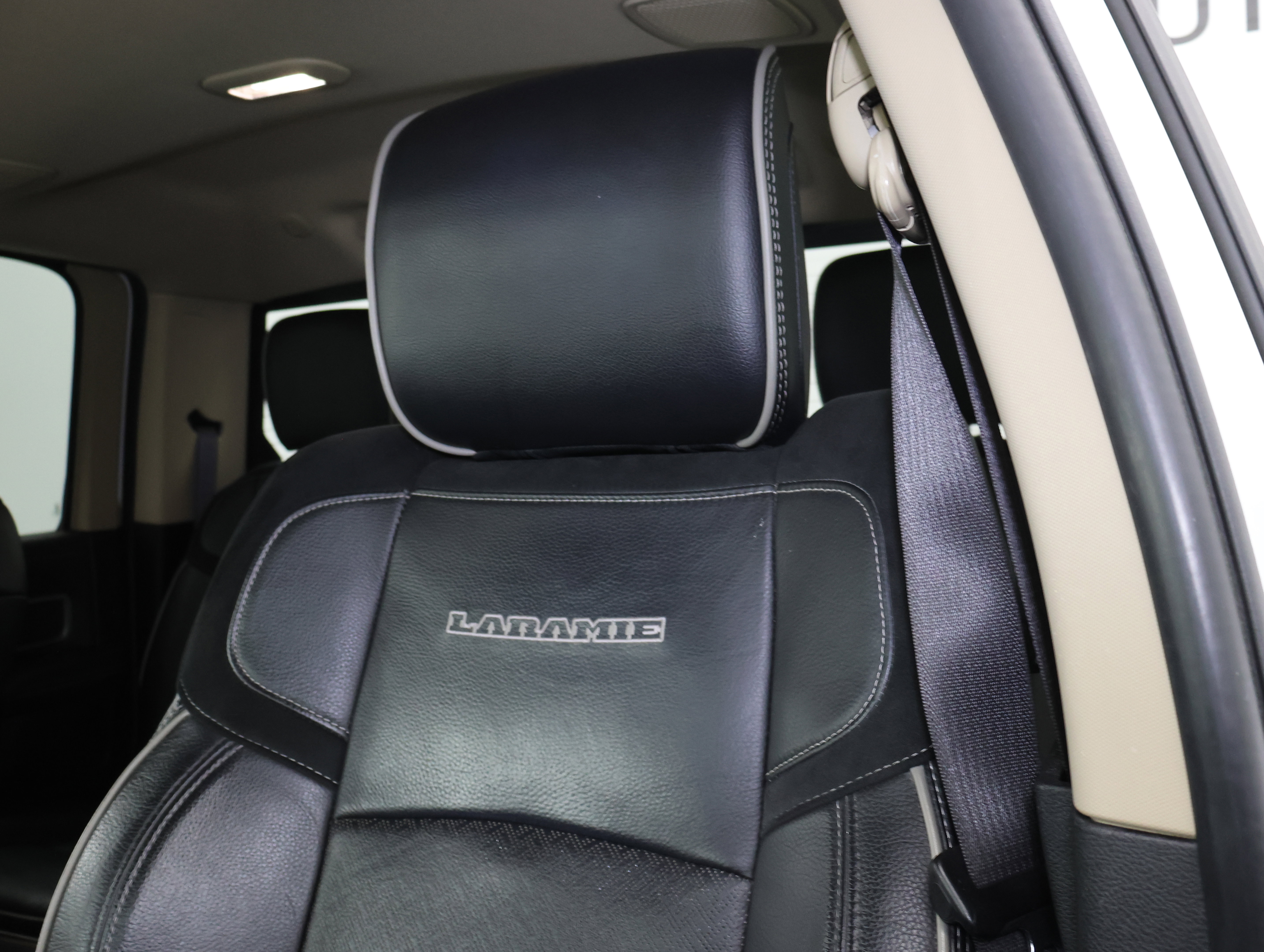 Used 2022 RAM 2500 Laramie AWD/4WD image 41