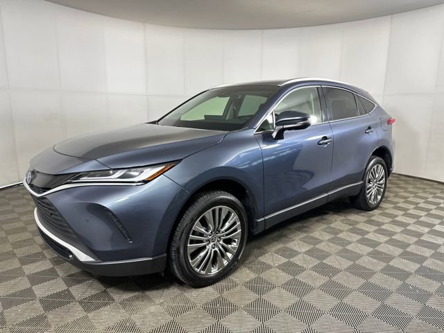 Used 2022 Toyota Venza Limited image 7