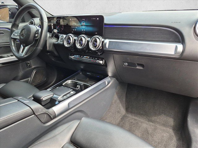Used 2023 Mercedes-Benz GLB 250 4MATIC w/ Premium Package image 22