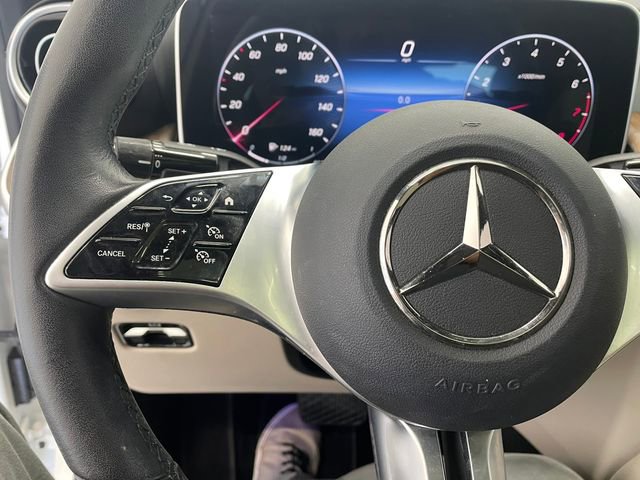 Used 2024 Mercedes-Benz GLC 300 4MATIC image 23