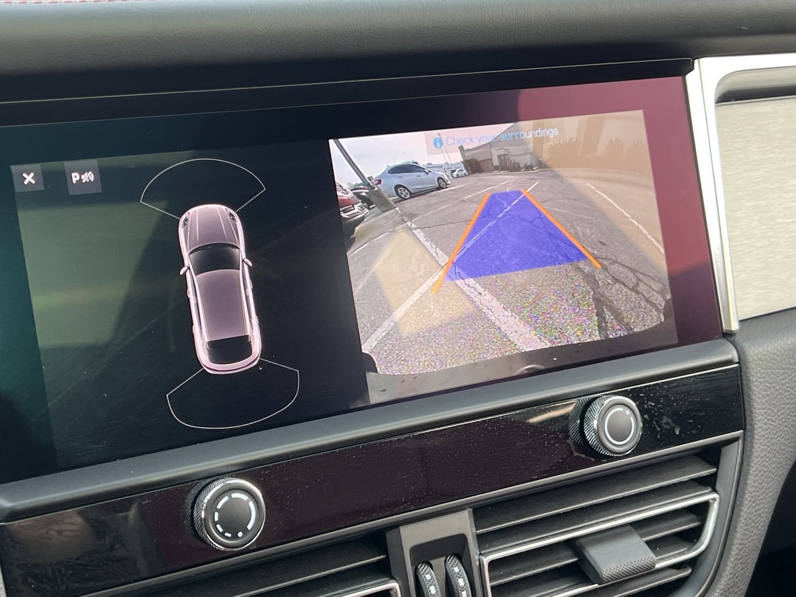 Certified 2024 Porsche Macan image 27