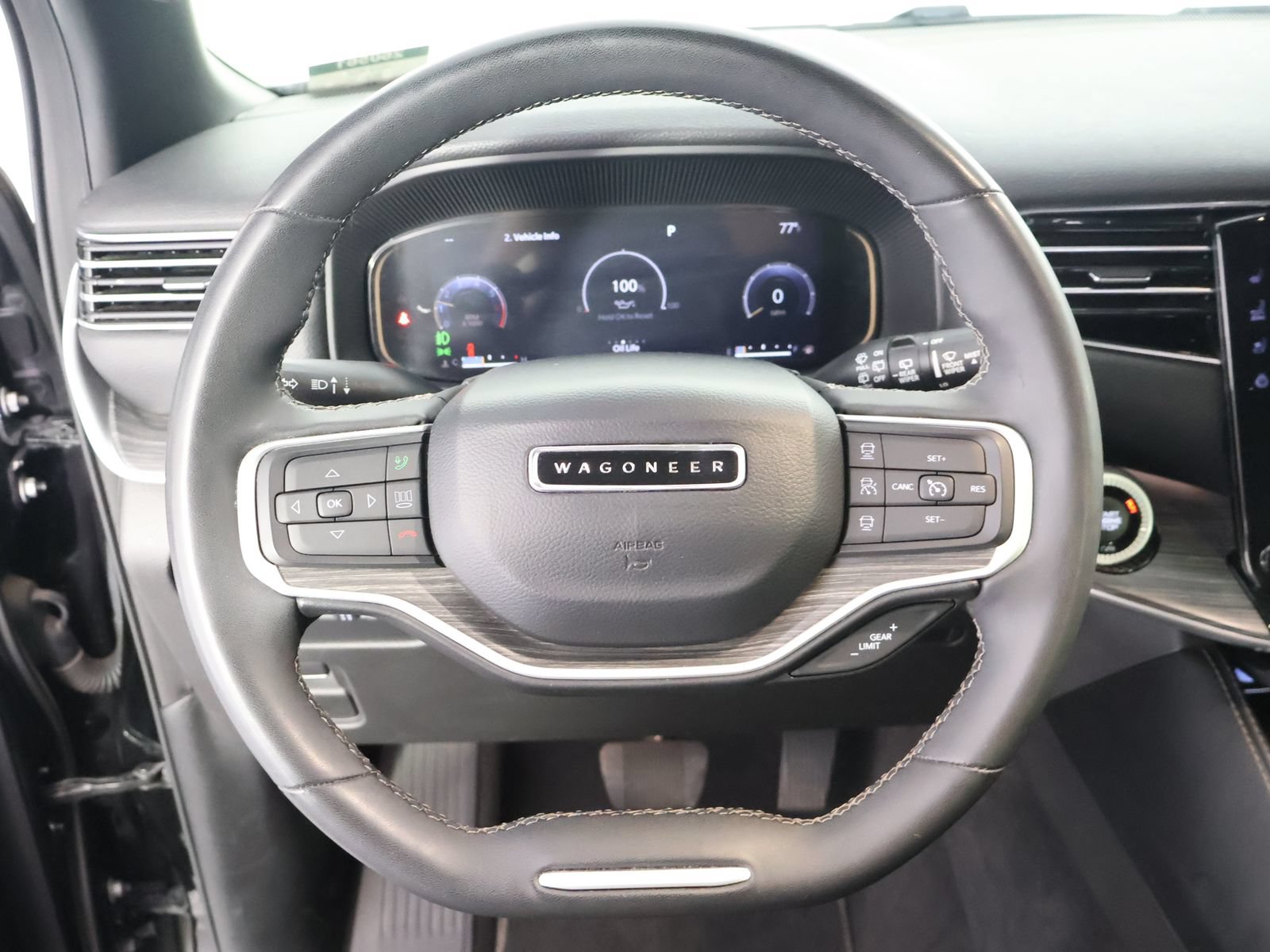 Used 2023 Jeep Wagoneer L Series II AWD/4WD image 27