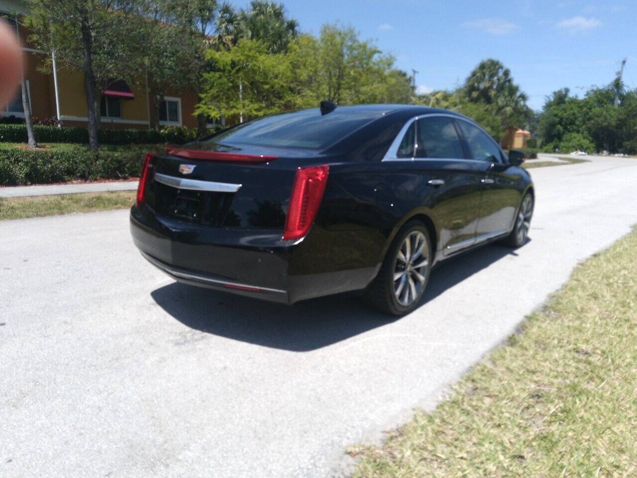 Used 2016 Cadillac XTS w/ Rear Seat Comfort Package FWD image 4