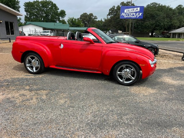 Used 2006 Chevrolet SSR w/ Preferred Equipment Group RWD image 11