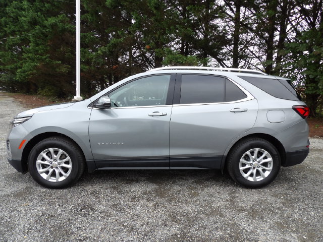 Used 2023 Chevrolet Equinox Premier AWD/4WD image 2