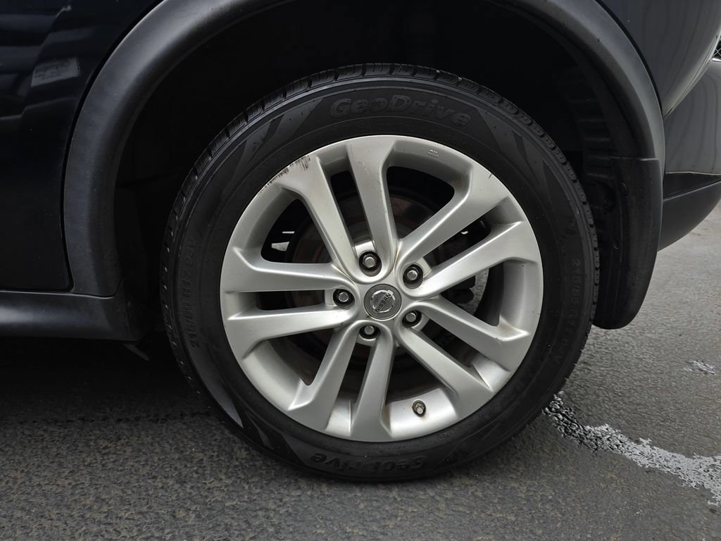 Used 2013 Nissan Juke SV AWD/4WD image 6