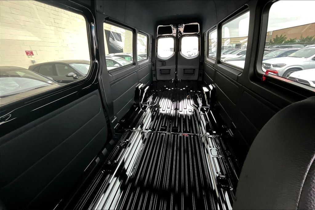 New 2025 Mercedes-Benz Sprinter 3500 image 10